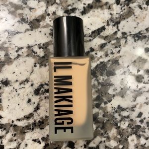 Il Makiage Foundation